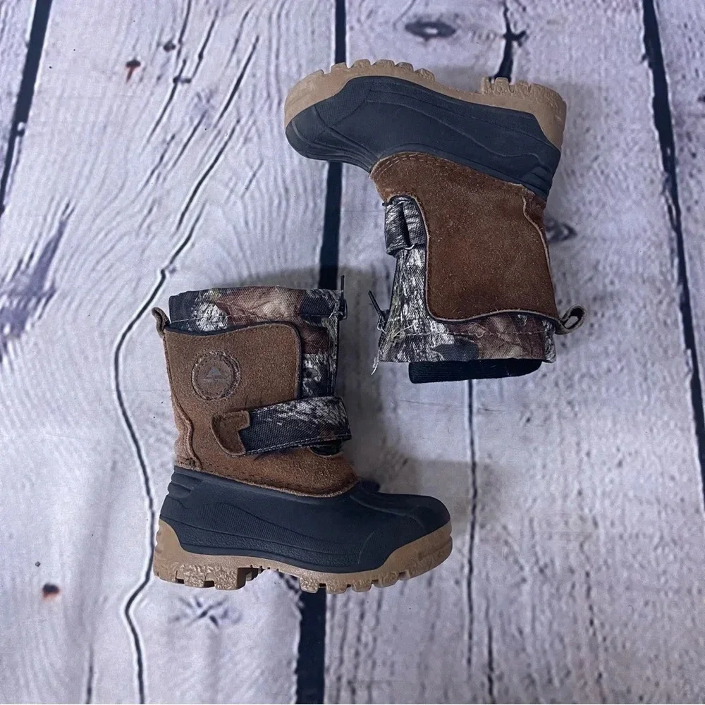 Ozark trail Camo snow boots infant size 6